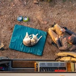 Ruffwear Mt Bachelor Pad Portable Dog Bed - Medium -Ruffwear Ruffwear Mt Bachelor Pad Portable Dog Bed Medium Tumalo Teal NZ 03